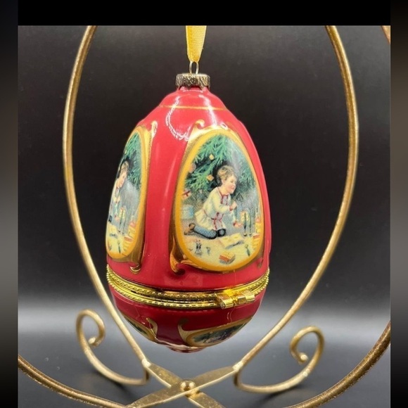 𝅺christmas Ornament Trinket Dish Egg Shaped Child and Christmas Tree - Picture 3 of 3